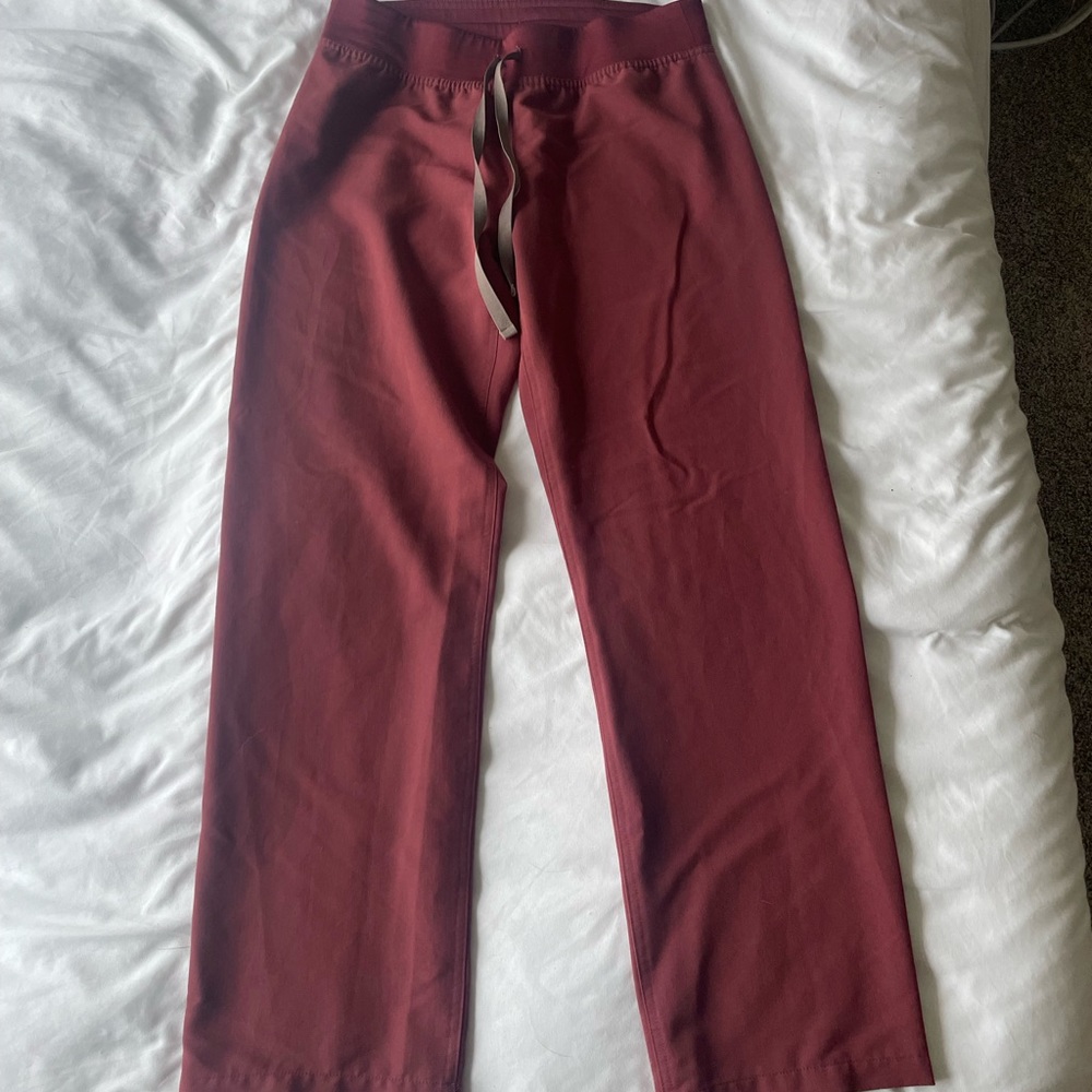 Dark cherry figs Zamora joggers